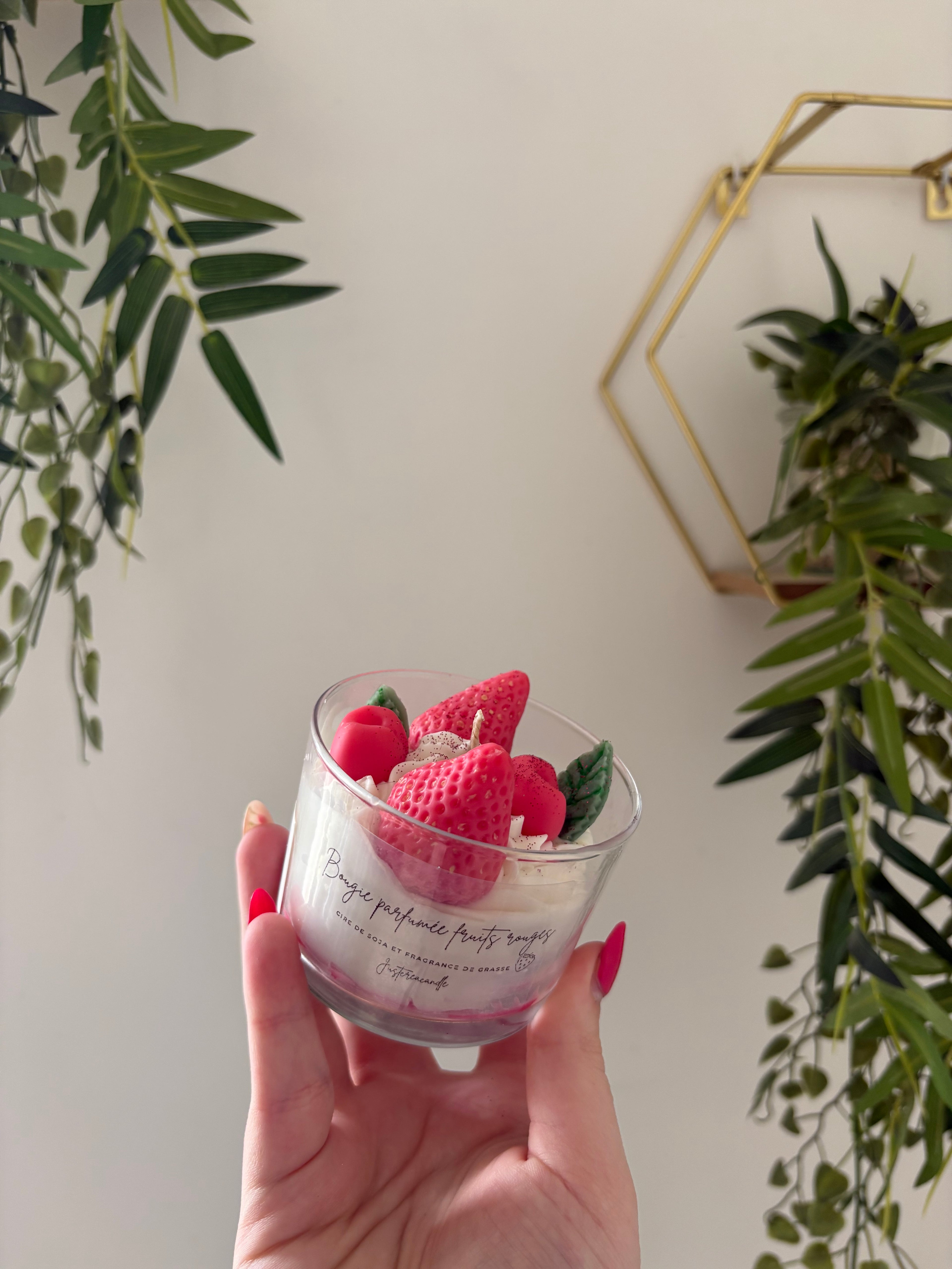 Bougie chantilly fruits rouges